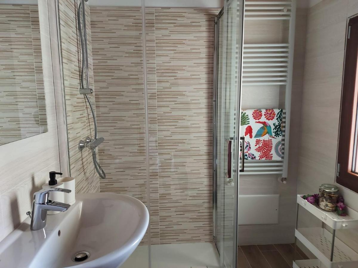 Bnbook Casa Dei Peschi - Lago Di Monate Cadrezzate Екстериор снимка