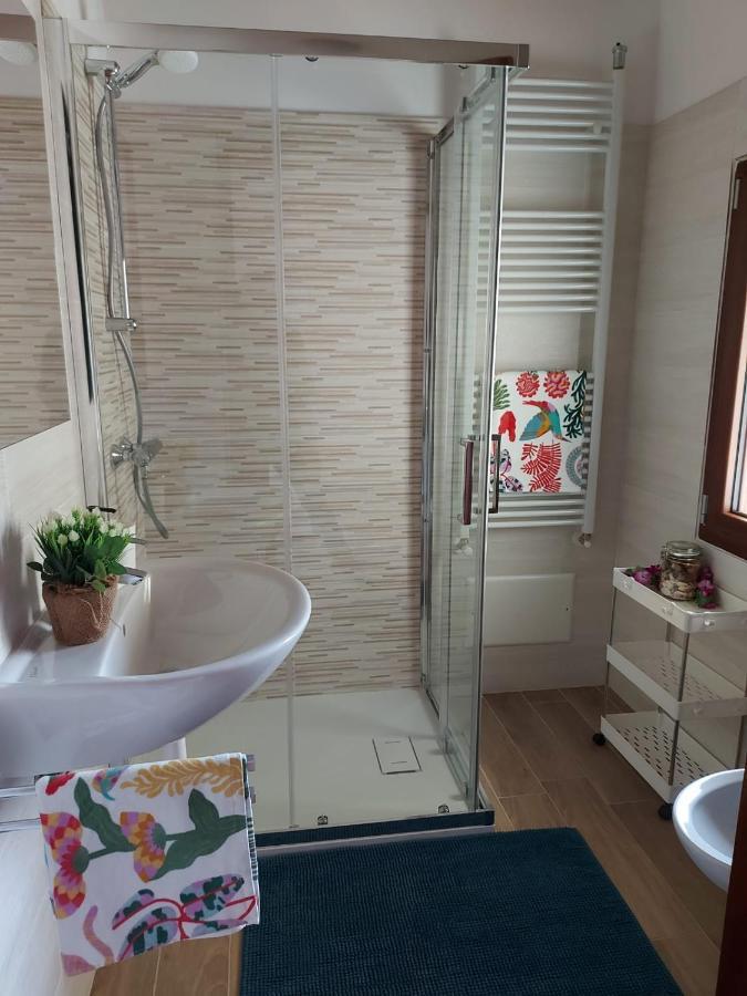 Bnbook Casa Dei Peschi - Lago Di Monate Cadrezzate Екстериор снимка